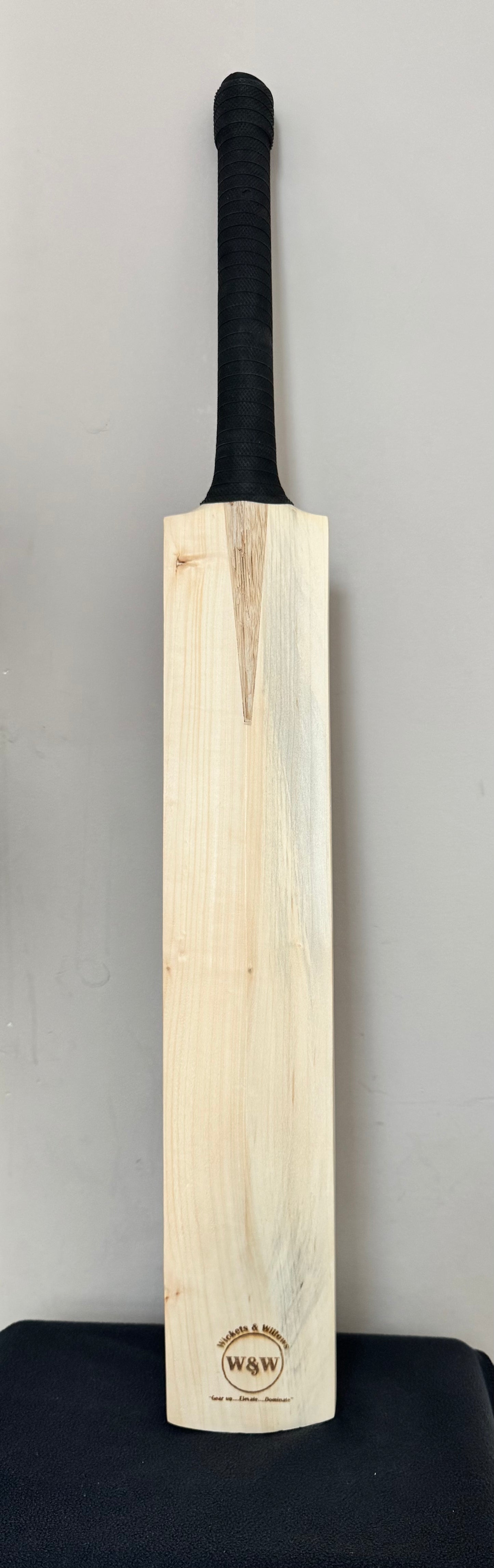 Wickets and Willows Cricket Bat
